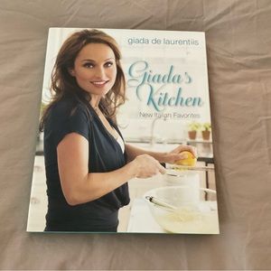 Cookbook 📚 Giada's Kitchen: New Italian Favorites: A Cookbook NEW